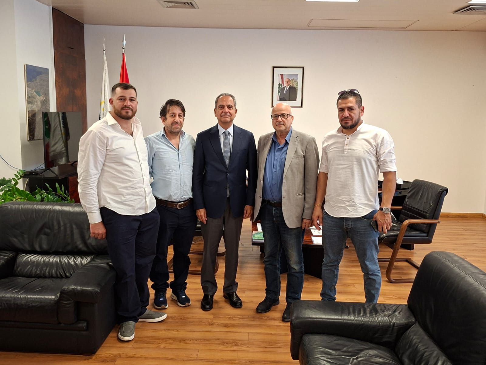 كفرسلوان، بلدية كفرسلوان، وزير الطاقة والمياه، جوزيف صدي، مشروع المولدات الكهربائية، إنارة القرى، التنمية المحلية، مشاريع إنمائية في لبنان، خدمات بلدية، طاقة كهربائية لبنان