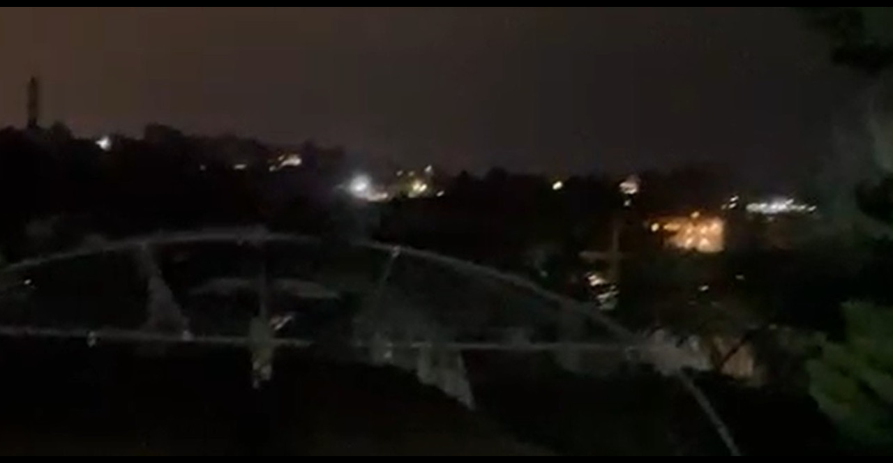 قنابل وقاذفات “آر.بي.جي”.. إشكال بين عائلتين تحوّل إلى إشتباك مسلح في عكار (فيديو)