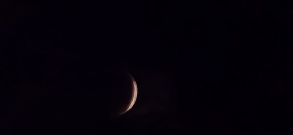 بالصور خسوف القمر في لبنان 3 IMG 20250907 WA0013