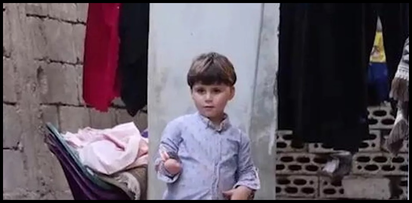 15 ساعة تحت الأنقاض... هذه قصّة الطفل علي خليفة الذي نجا من "غارة الصرفند" 1 Doc P 1436420 638975170864984543