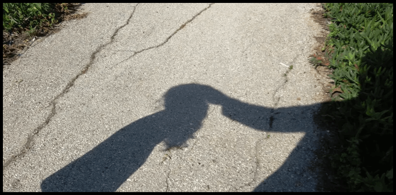 عند كورنيش الرملة البيضاء... هذا ما كان يفعله بفتيات داخل سيارته! 1 Doc P 1437965 638978678754428379