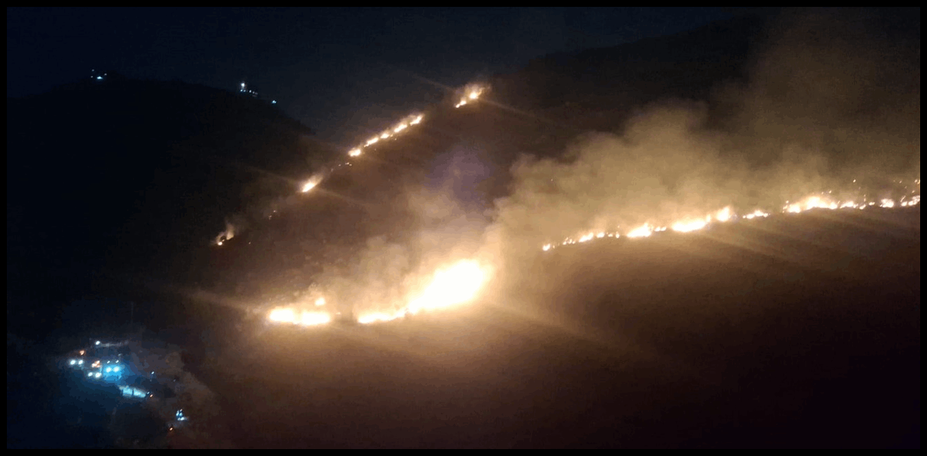 حريق كبير في إقليم الخروب.. النيران تتوسع ومساعٍ لإخمادها 1 Doc P 1438512 638979720970029427