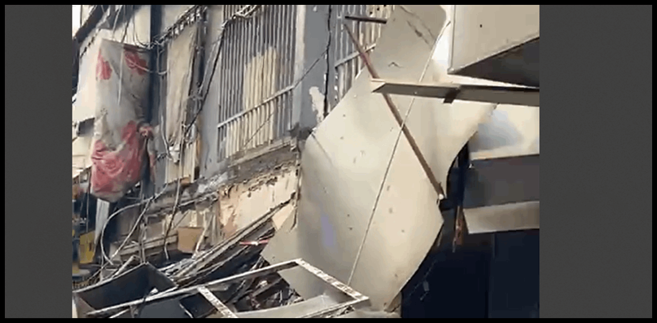 بالفديو.. شرفة انهارت على سيارات في بيروت 1 Doc P 1439657 638982087031430474