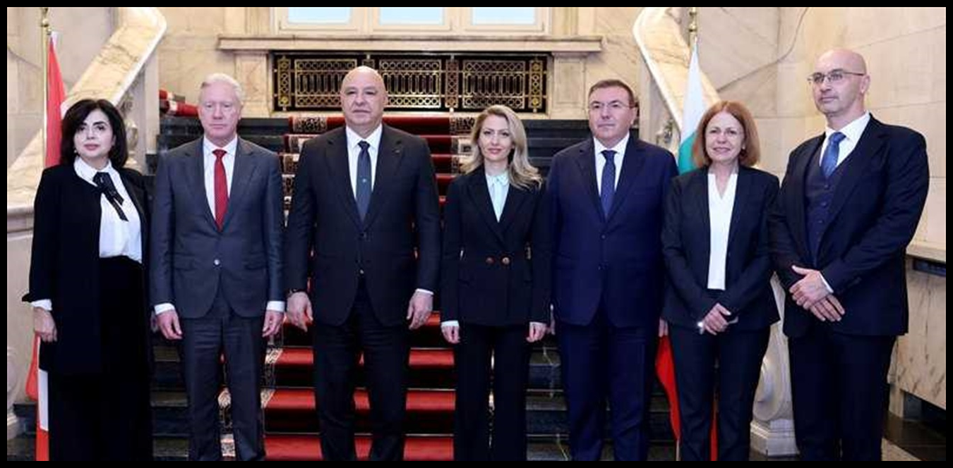 Doc P 1440874 638984627488643361