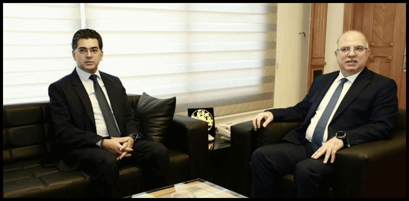 مرقص قدم لوزارة العمل مجانا دليلا مكتوبا والكترونيا عن "إعلام المواطن بحقوقه في العمل" 1 Doc P 1441333 638985539150623485