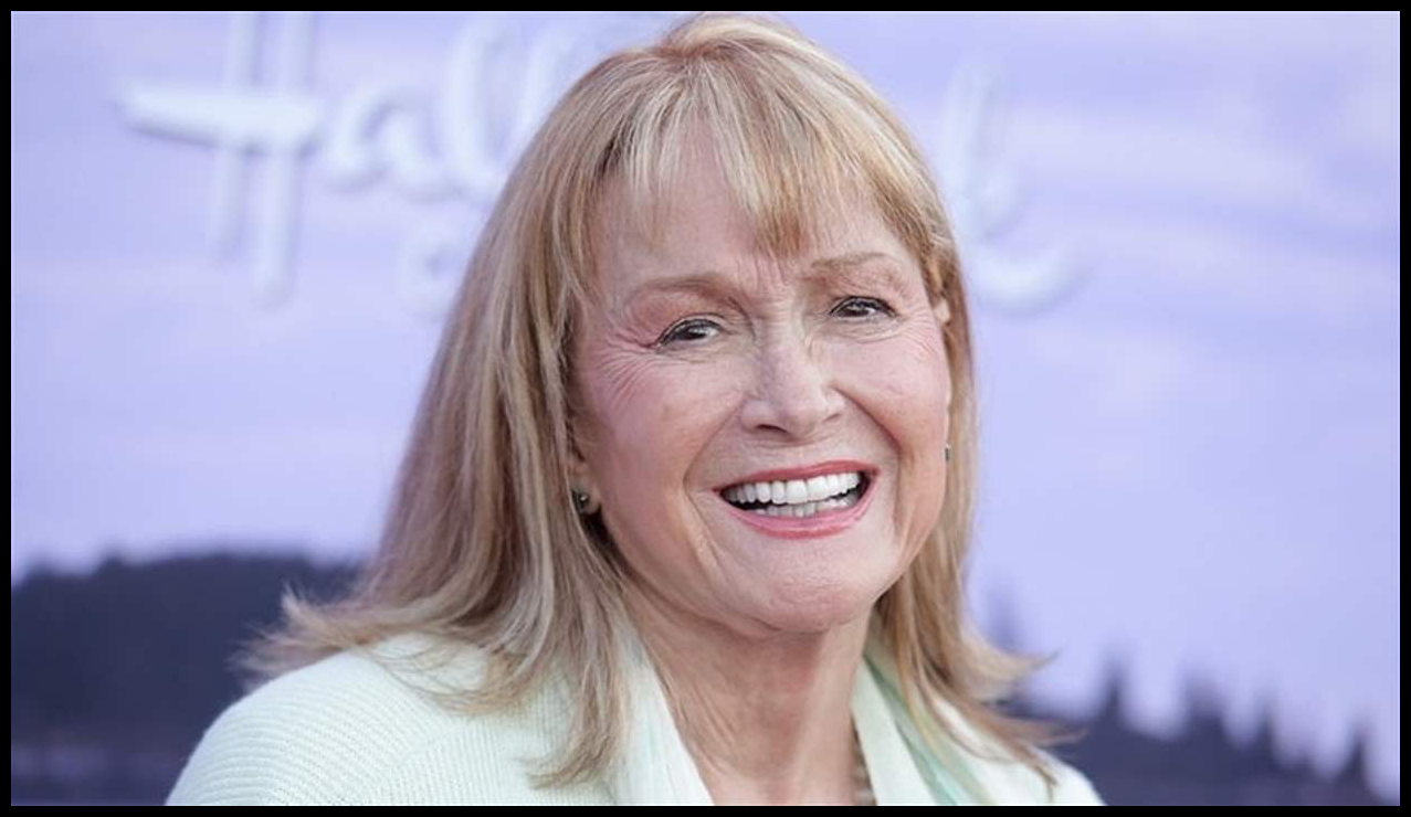 رحيل نجمة هوليوود ديان لاد والدة لورا ديرن عن 89 عاما 1 Doc P 548309 638978498820997287