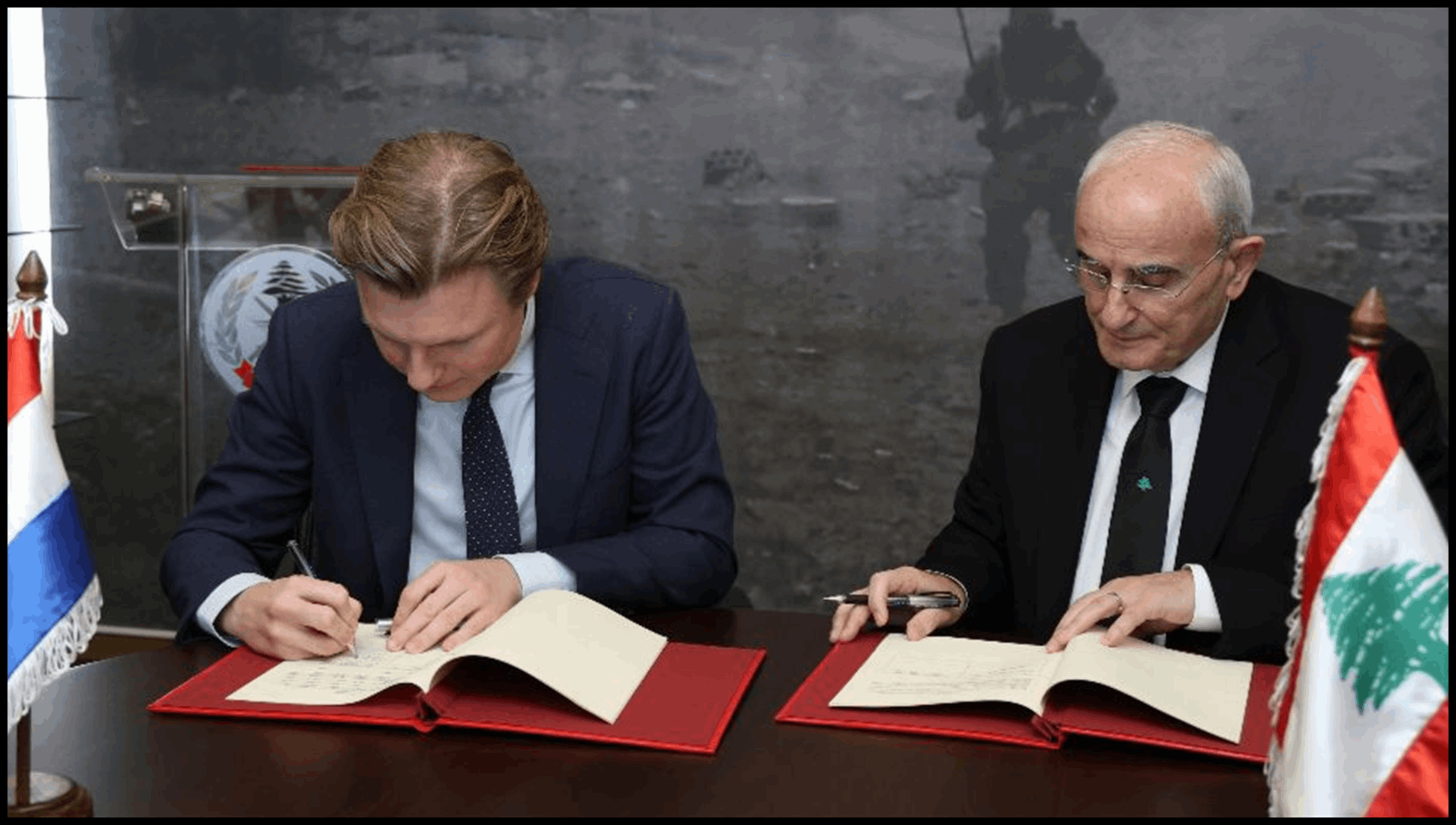 وزير الدفاع يوقّع اتفاقية تعاون دفاعي مع نظيره الهولندي 1 Doc P 548331 638978599796584276