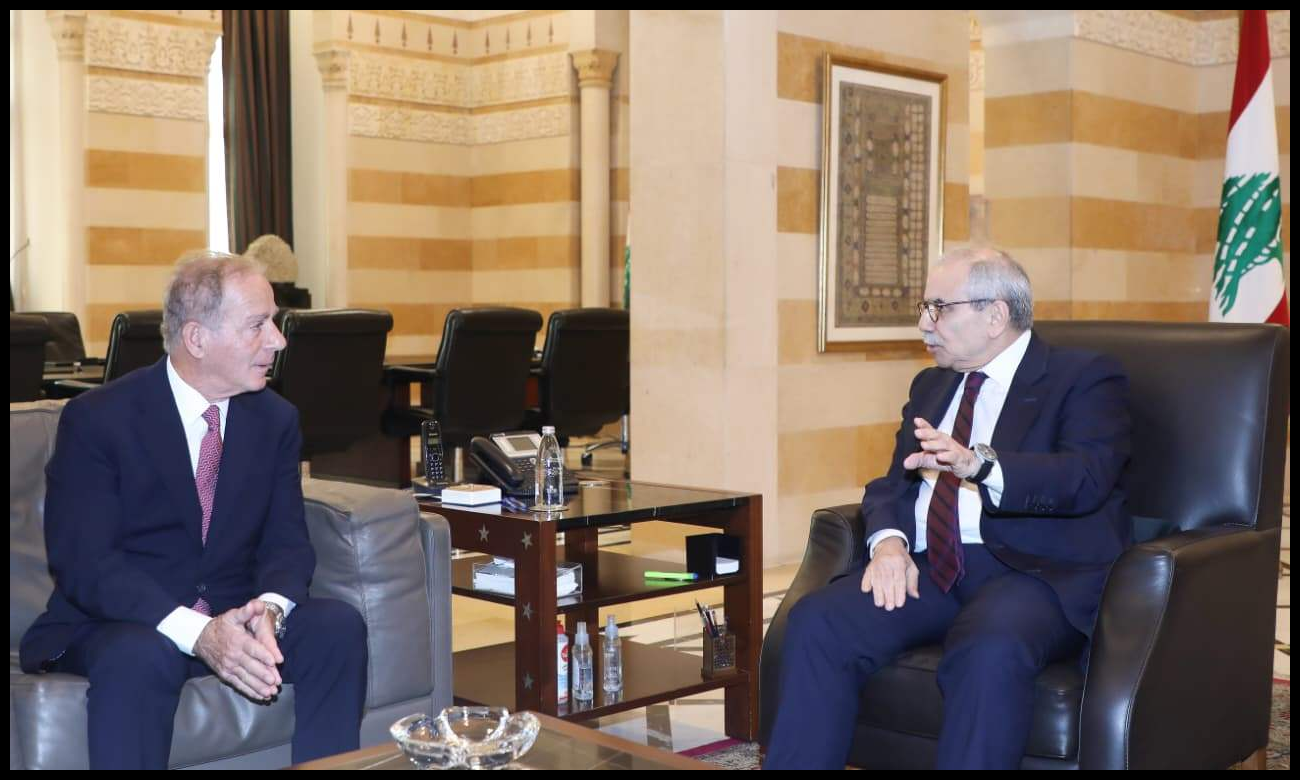 سلام استقبل السفير الأميركي.. وهدية! (صورة) 1 Doc P 549523 638989829394609426