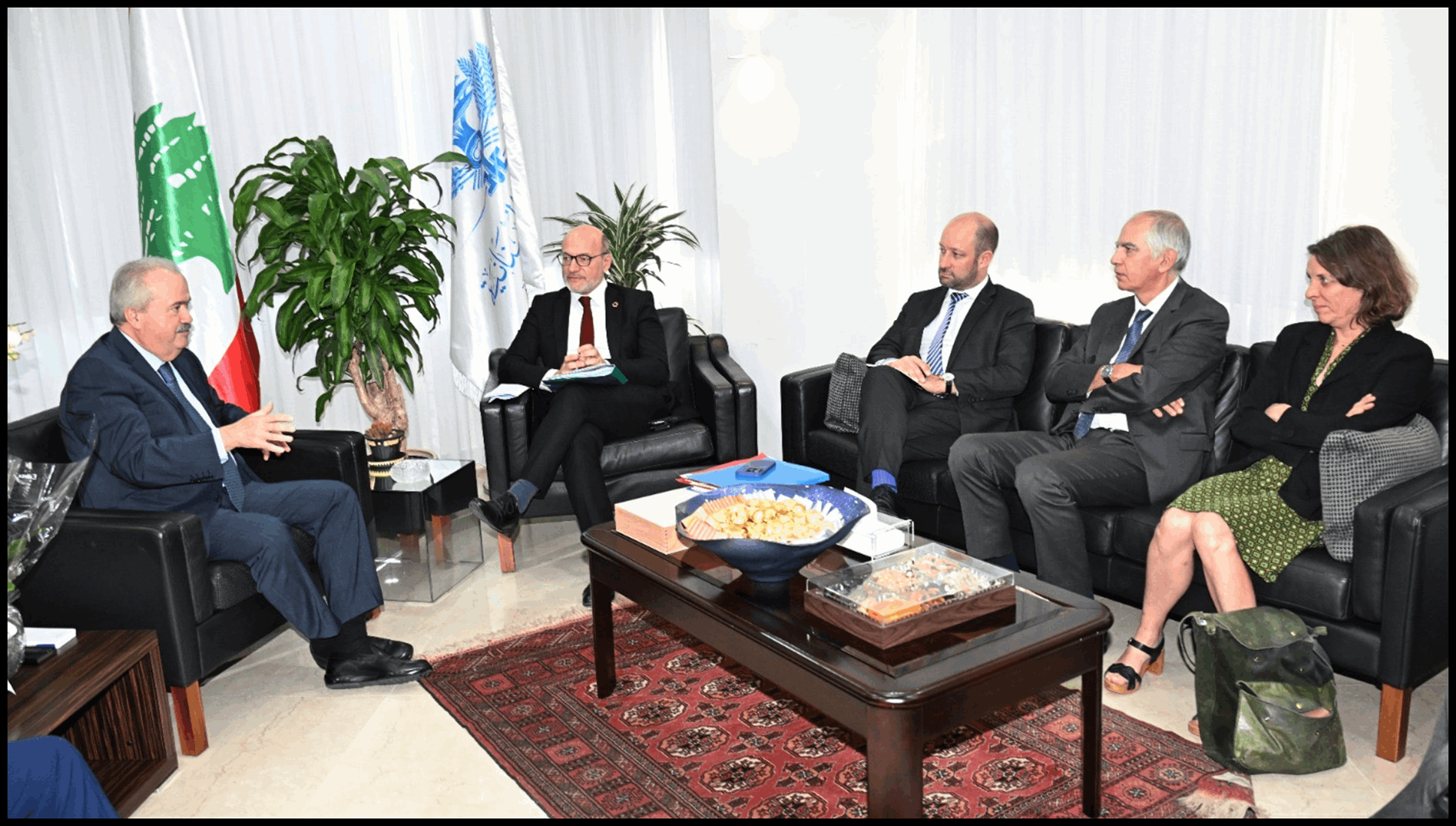 Doc P 887975 638977675345412107