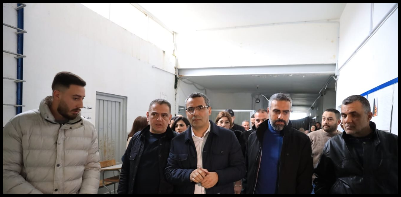 مطلعا على اوضاع النازحين.. وزير الزراعة جال على ثانوية الشويفات الرسمية 1 Doc P 1500595 639096777055571445