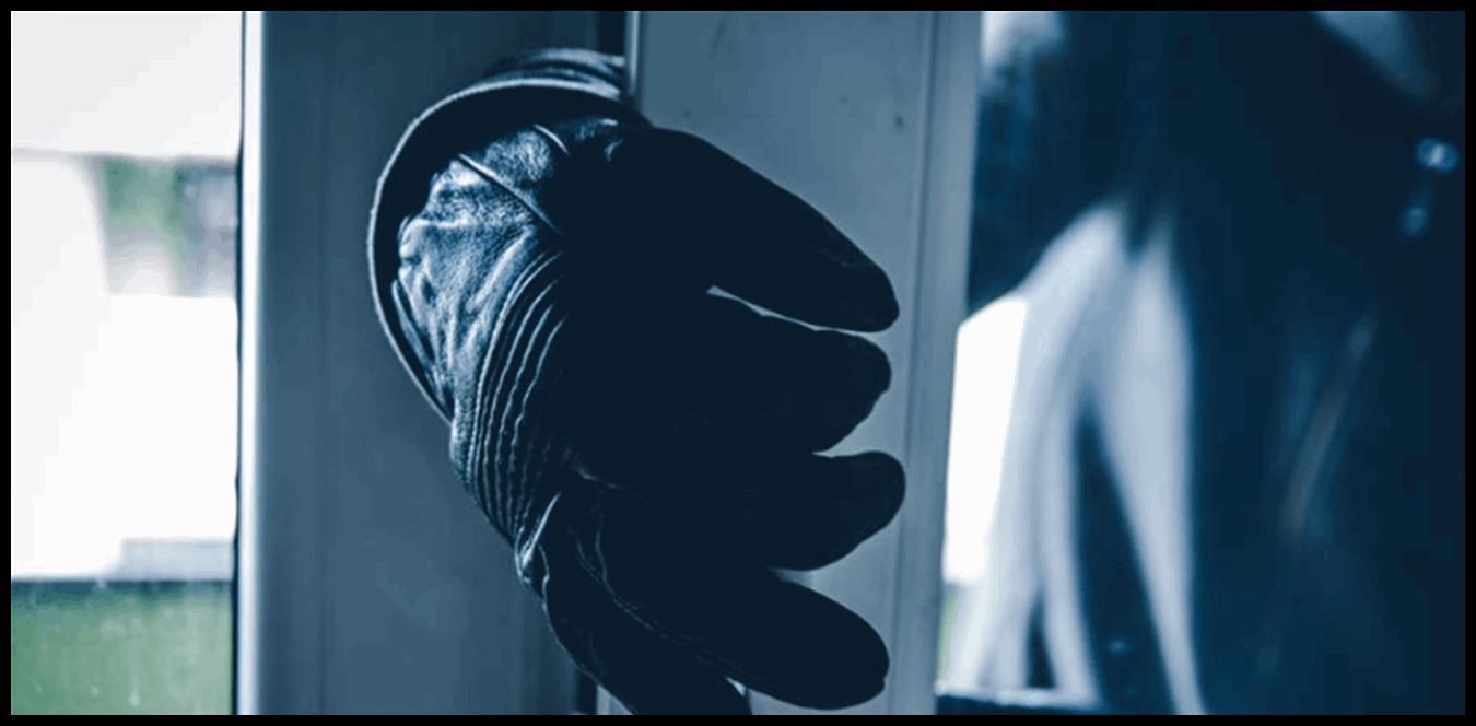 في وضح النهار.. امرأة تتعرض للسرقة في طرابلس (فيديو) 1 Doc P 1501138 639097849445003281