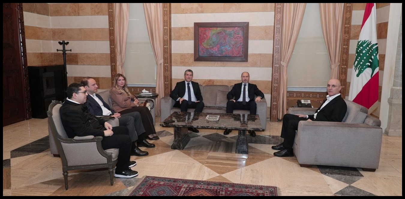 الحجار عقد إجتماعاً مع المحافظين وأكد أهمية تأمين الاحتياجات الأساسية للنازحين والمجتمعات المضيفة 1 Doc P 1502940 639100530519975077