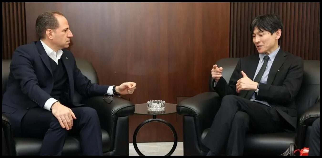 رئيس الكتائب استقبل السفير الياباني 1 Doc P 1503611 639101494174634516