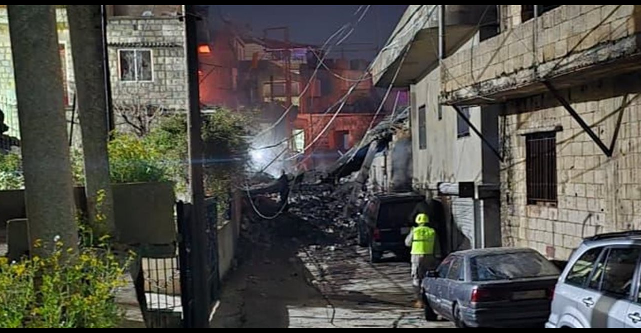 غارات على مشغرة تسببت باندلاع حريق داخل منزل