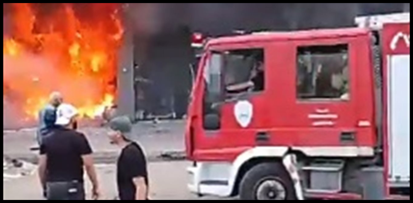 بالفيديو... حريق داخل محل لبيع الألعاب في طرابلس 1 Doc P 1524792 639142793466930868