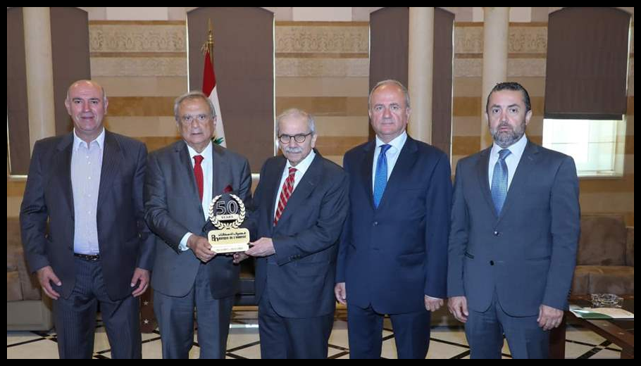 حبيب يسلّم رئيس الحكومة "اليوبيل الذهبي" لمصرف الإسكان ويطلب دعمه لإلغاء رسم التسجيل العقاري حتى سقف الـ100 ألف دولار 1 Doc T 938892 639165975314268195